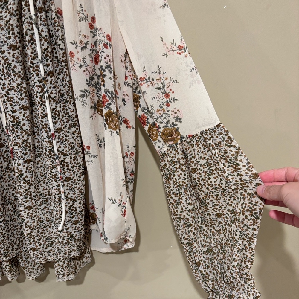 Patchwork balloon sleeve boho top - image 8